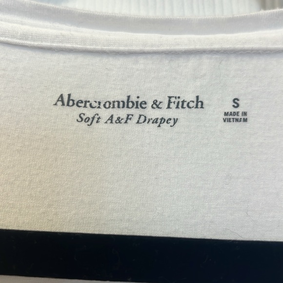 Abercrombie and Fitch soft A&F drapey t-shirt - Picture 5 of 7